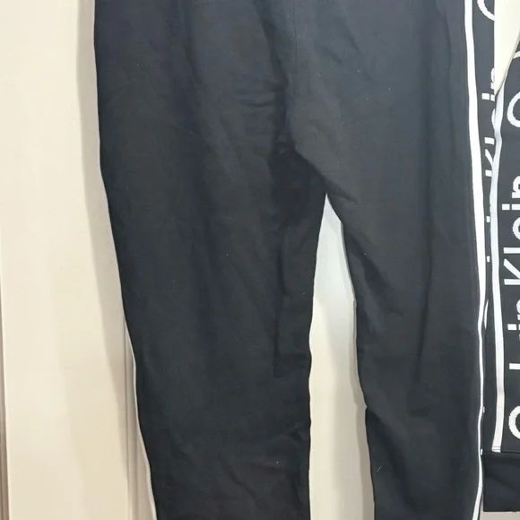 Calvin Klein Black Performance Jacket - Picture 8 of 10